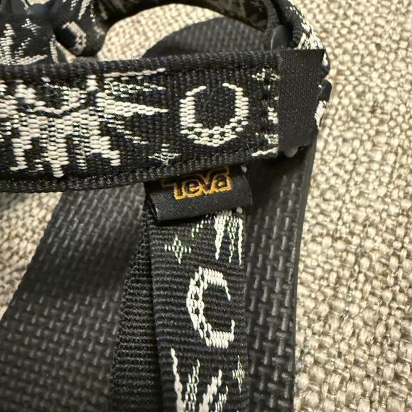 Teva Women's Monochrome Patterned Sandals - Picture 6 of 9